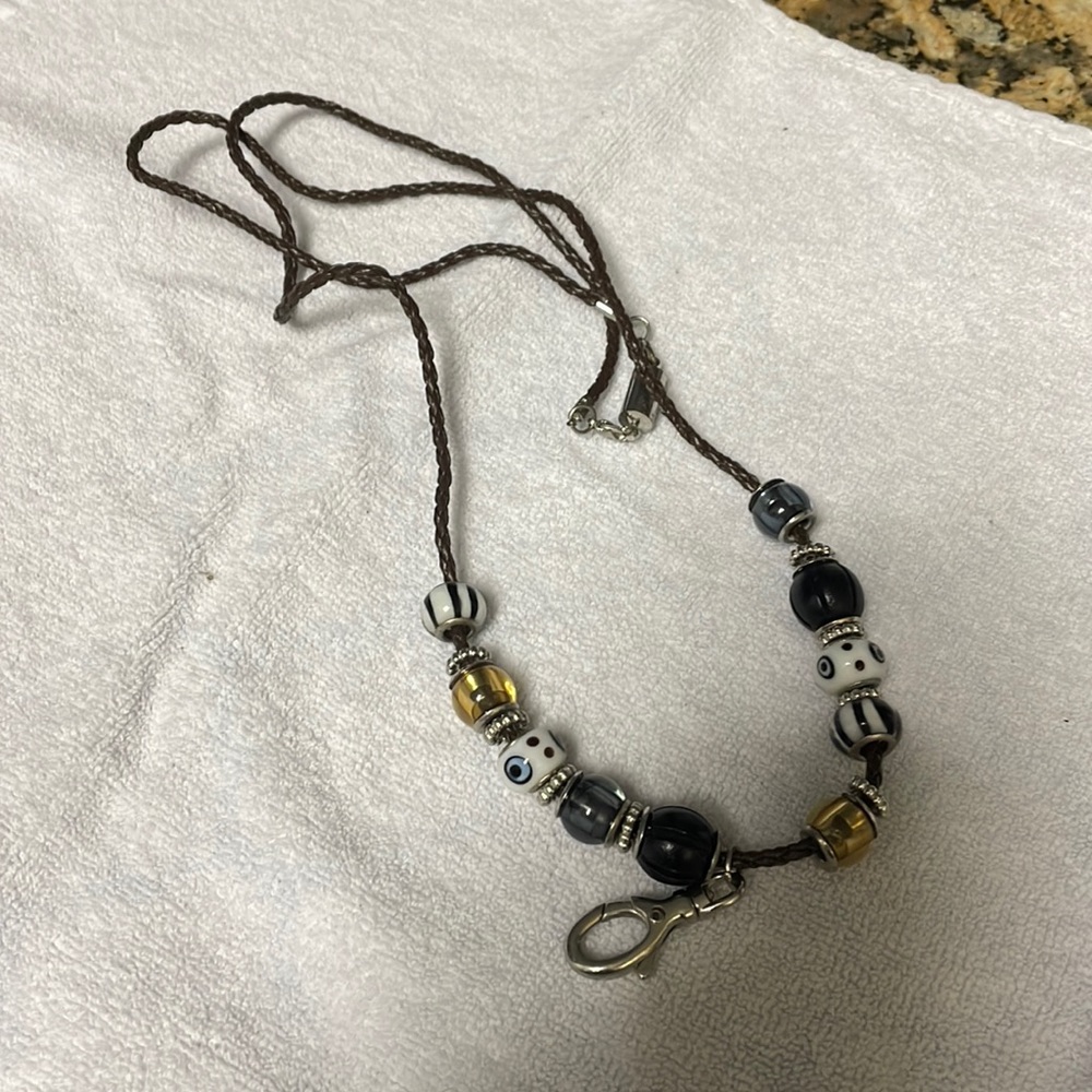 Magnetic necklace long